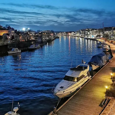 2-bedroom With A Pleasant Outdoor Area * Fredrikstad