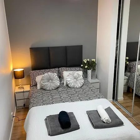 Apartment 2-bedroom With A Pleasant Outdoor Area *